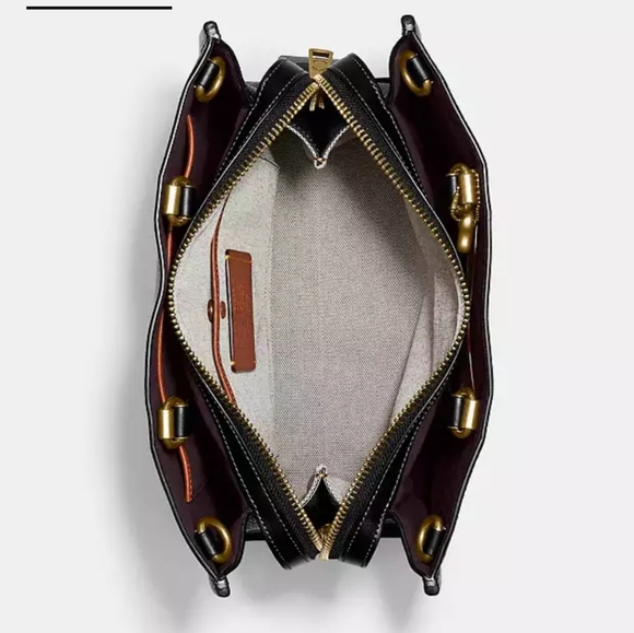 COACH Rogue - Picture 9 of 14